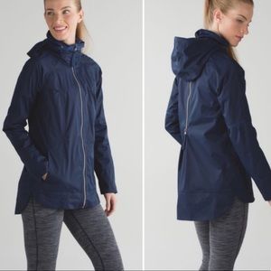 Lululemon Fo Drizzle Navy blue jacket size 6 hidden hood